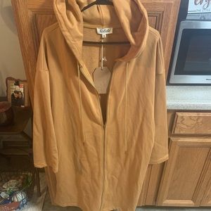 Listicle Longline Zip up Hoodie in Mustard .